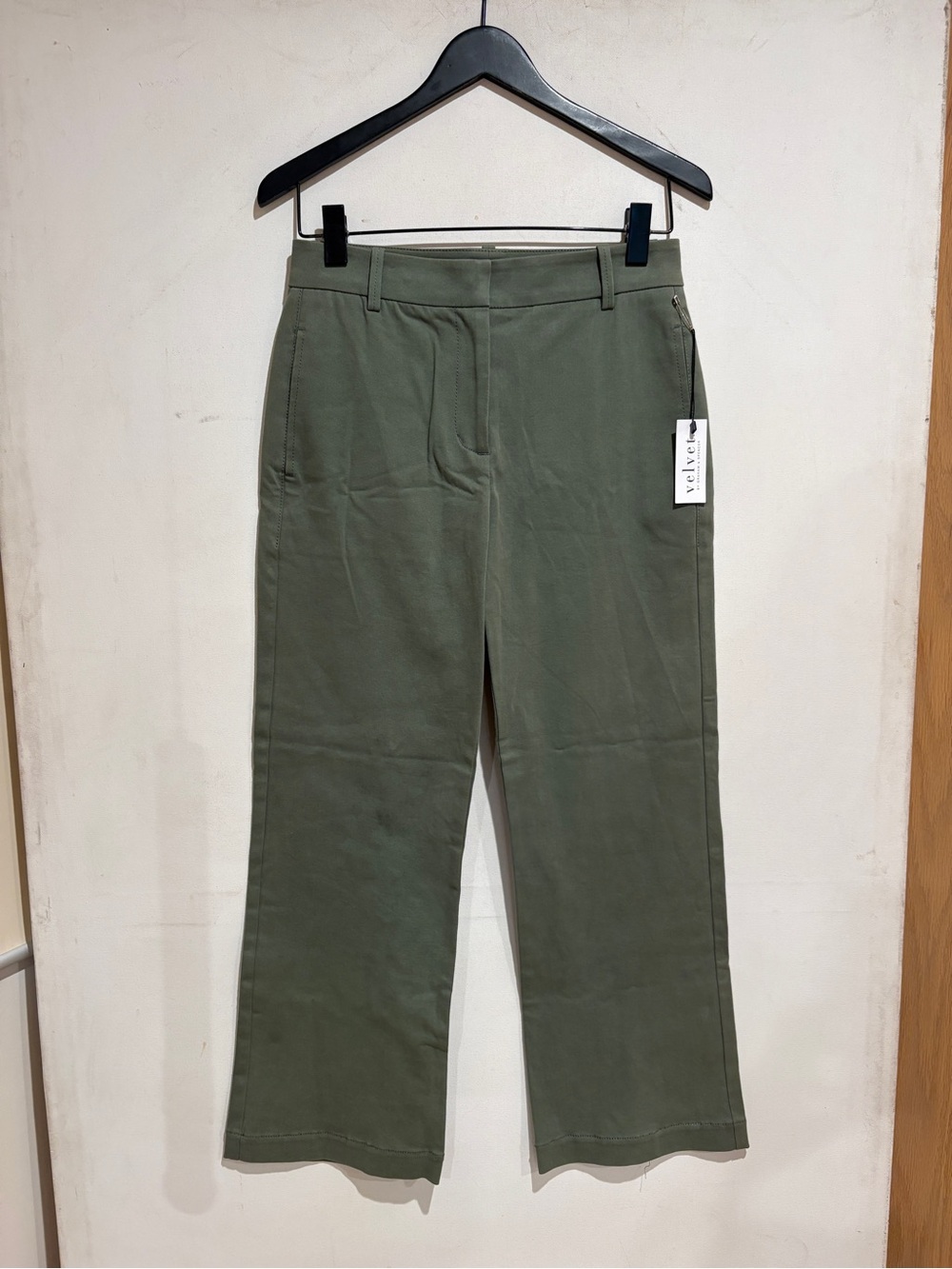 $248 NWT Velvet by Graham & Spencer “Muse” Stretch Twill Cropped Pants Sz Small